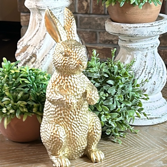 NEW! Shabby Chic Farmhouse Spring Garden Bunny Rabbit Metallic Gold Resin Statue - Picture 4 of 8